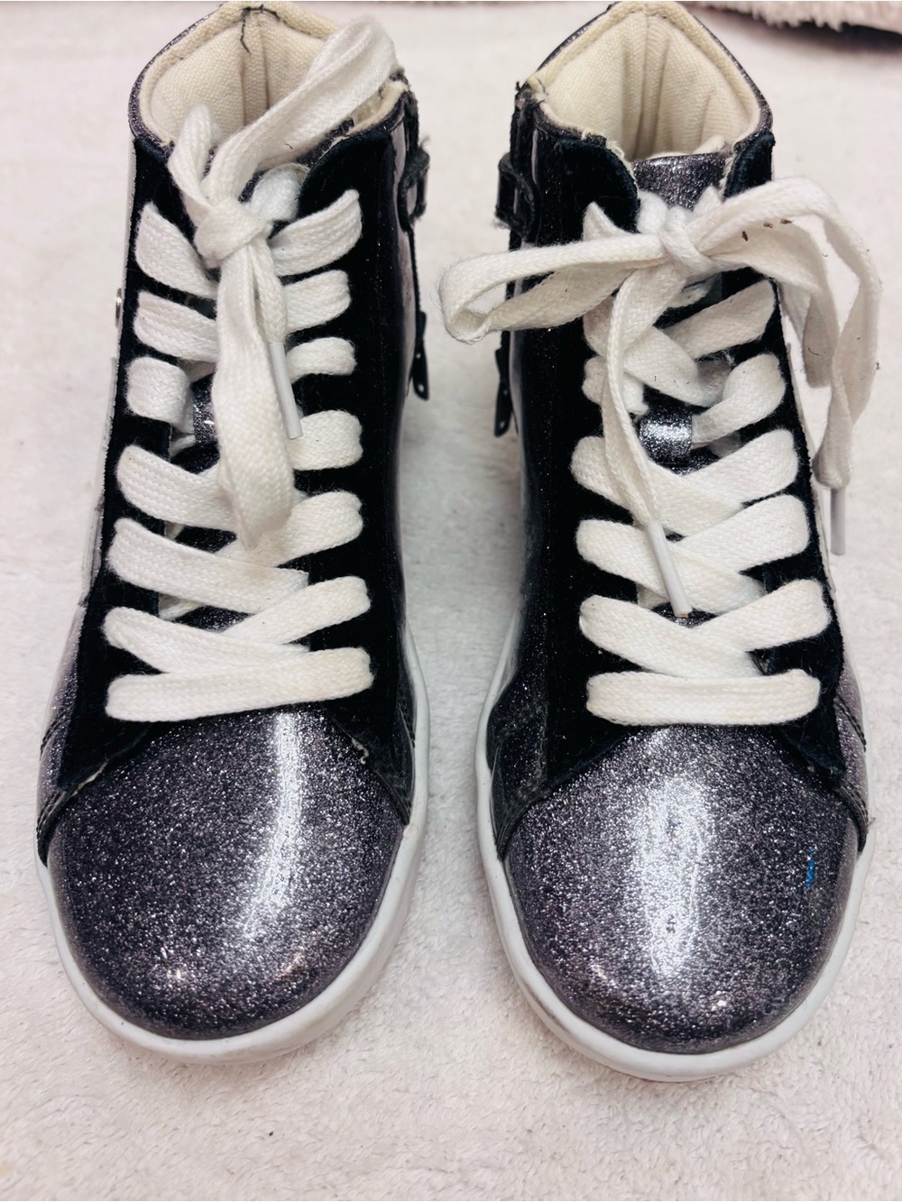 Almost Brand New - Kids Sparkly Sneakers by HOO - Size 2 - box 21